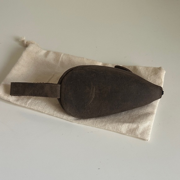 Rustic Leather Mouse Coin Purse - Picture 4 of 7